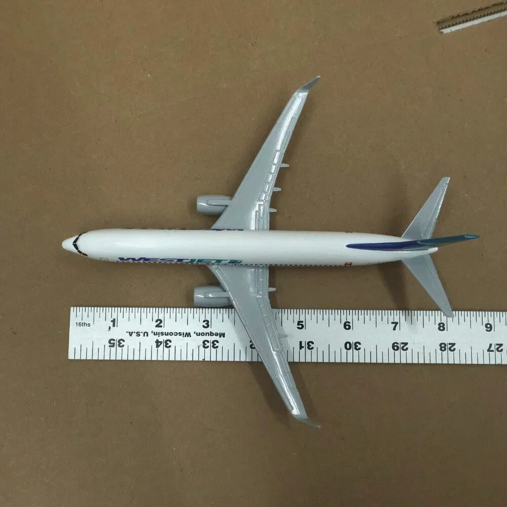 Boeing 737-800 (737) WestJet Airlines 1/300 Scale Diecast Model